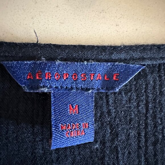 Embroidered Floral Navy Blue Peplum Blouse Medium Aeropostale Rayon Womens Top - Picture 3 of 11